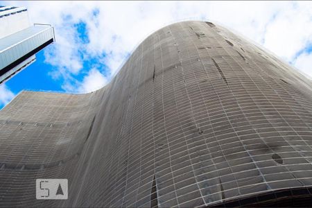 Fachada de apartamento para alugar com 1 quarto, 40m² em República, São Paulo