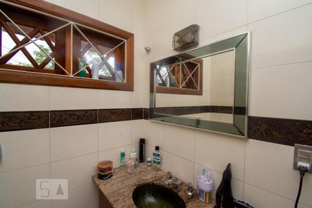 Casa à venda com 260m², 3 quartos e 6 vagasDetalhe banheiro