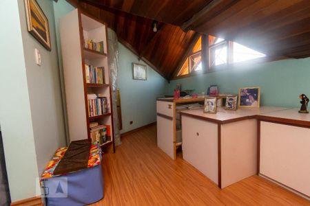 Casa à venda com 260m², 3 quartos e 6 vagasSótão