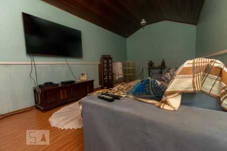 Casa à venda com 260m², 3 quartos e 6 vagasSótão