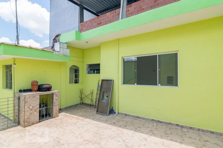 Casa para alugar com 75m², 1 quarto e 1 vagaQuintal