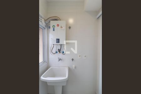 Apartamento para alugar com 104m², 3 quartos e 2 vagas Apartamento para alugar com 104m², 3 quartos e 2 vagasCozinha e Área de Serviço