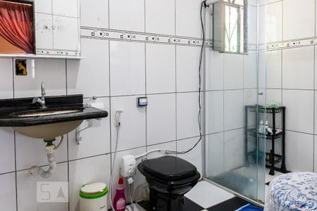 Casa à venda com 240m², 4 quartos e 4 vagas Casa à venda com 240m², 4 quartos e 4 vagasBanheiro da Suíte