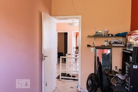 Casa à venda com 240m², 4 quartos e 4 vagas Casa à venda com 240m², 4 quartos e 4 vagasQuarto 1