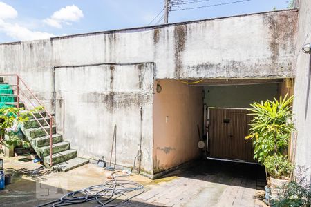 Casa à venda com 240m², 4 quartos e 4 vagas Casa à venda com 240m², 4 quartos e 4 vagasGaragem
