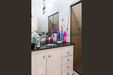 Casa à venda com 240m², 4 quartos e 4 vagas Casa à venda com 240m², 4 quartos e 4 vagasBanheiro Social