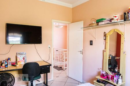 Casa à venda com 240m², 4 quartos e 4 vagas Casa à venda com 240m², 4 quartos e 4 vagasQuarto 2