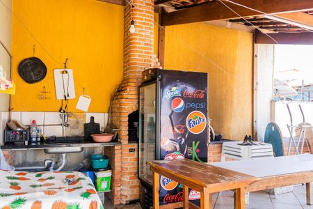 Casa à venda com 240m², 4 quartos e 4 vagas Casa à venda com 240m², 4 quartos e 4 vagasEspaço Gourmet