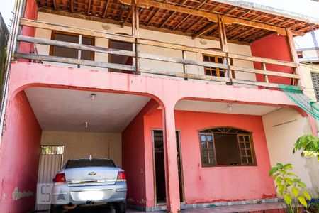 Casa à venda com 240m², 4 quartos e 4 vagas Casa à venda com 240m², 4 quartos e 4 vagasGaragem