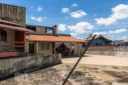 Casa à venda com 240m², 4 quartos e 4 vagas Casa à venda com 240m², 4 quartos e 4 vagasQuintal