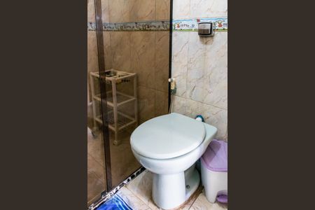 Casa à venda com 240m², 4 quartos e 4 vagas Casa à venda com 240m², 4 quartos e 4 vagasBanheiro Social