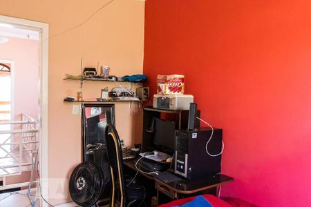 Casa à venda com 240m², 4 quartos e 4 vagas Casa à venda com 240m², 4 quartos e 4 vagasQuarto 1