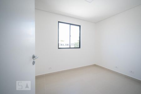 Quarto 1 de apartamento para alugar com 2 quartos, 55m² em Parque da Fonte, São José dos Pinhais