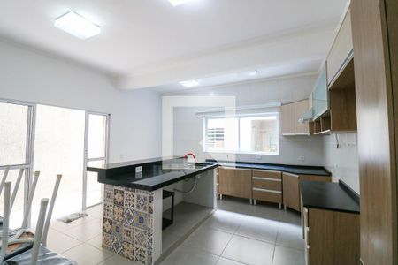 Casa para alugar com 3 quartos, 130m² em Jardim Casablanca, São Paulo