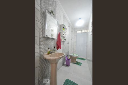 Lavabo de casa para alugar com 3 quartos, 130m² em Jardim Casablanca, São Paulo