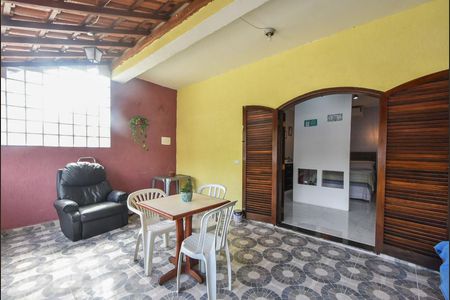 Casa para alugar com 130m², 3 quartos e 2 vagasVaranda Suíte 01