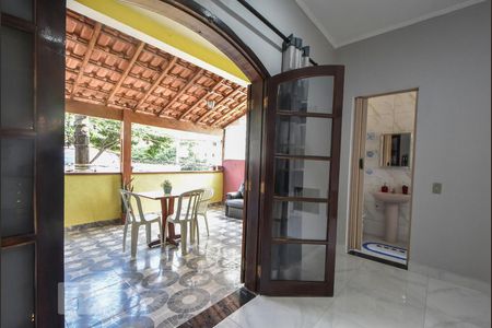 Casa para alugar com 130m², 3 quartos e 2 vagasVaranda Suíte 01