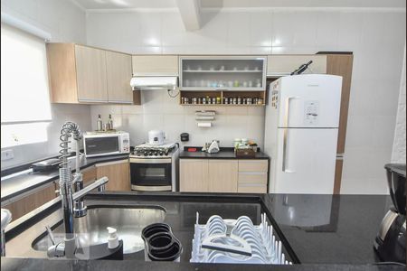 Casa para alugar com 130m², 3 quartos e 2 vagasCozinha