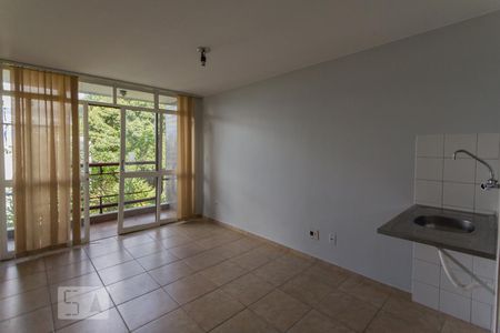 Sala de kitnet/studio para alugar com 1 quarto, 18m² em Asa Norte, Brasília