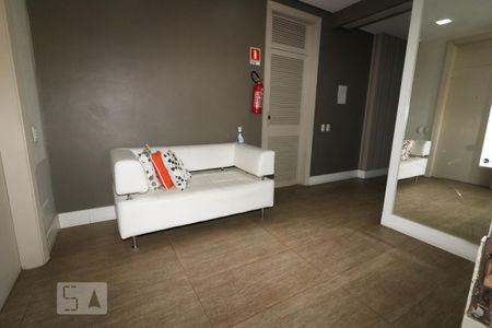 Apartamento para alugar com 77m², 2 quartos e 1 vaga Apartamento para alugar com 77m², 2 quartos e 1 vagaHall de Entrada