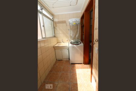 Apartamento para alugar com 77m², 2 quartos e 1 vaga Apartamento para alugar com 77m², 2 quartos e 1 vagaÁrea de Serviço