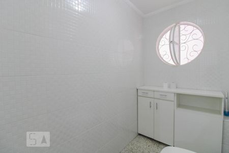 Lavabo de casa para alugar com 4 quartos, 212m² em Vila Isolina Mazzei, São Paulo