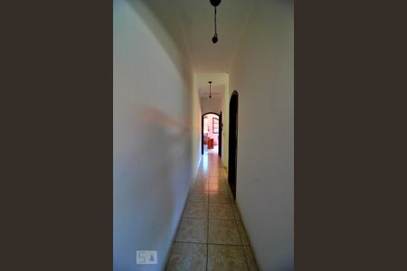 Casa à venda com 175m², 3 quartos e 2 vagasCorredor