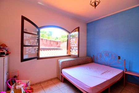 Casa à venda com 175m², 3 quartos e 2 vagasQuarto 3