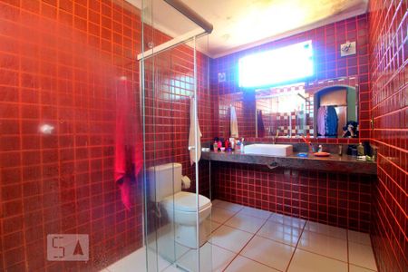 Casa à venda com 175m², 3 quartos e 2 vagasBanheiro da Suíte