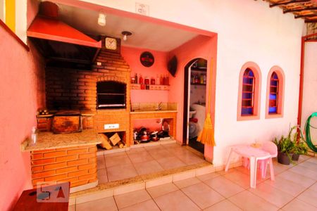 Casa à venda com 175m², 3 quartos e 2 vagasChurrasqueira / Área de Serviço