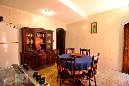 Casa à venda com 175m², 3 quartos e 2 vagasCozinha