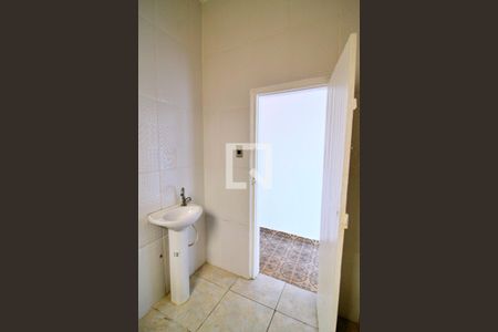 Casa para alugar com 65m², 2 quartos e 1 vagaBanheiro