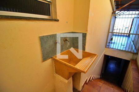 Casa para alugar com 65m², 2 quartos e 1 vagaÁrea de Serviço