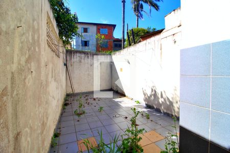 Casa para alugar com 200m², 2 quartos e 1 vagaQuintal
