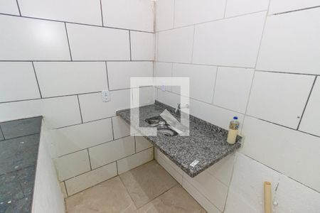 Sala/Cozinha de casa para alugar com 1 quarto, 125m² em Marechal Hermes, Rio de Janeiro