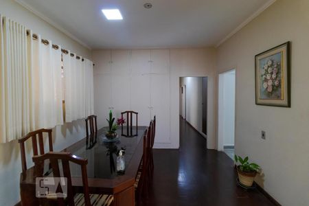 Casa à venda com 193m², 4 quartos e 5 vagasSala de Jantar