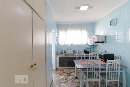 Casa à venda com 193m², 4 quartos e 5 vagasCozinha