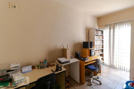 Casa à venda com 193m², 4 quartos e 5 vagasEscritório