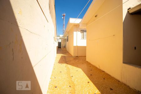 Casa à venda com 193m², 4 quartos e 5 vagasQuintal