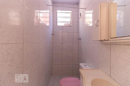 Banheiro de casa para alugar com 1 quarto, 60m² em Jardim Vergueiro, São Paulo