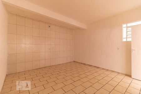 Quarto de casa para alugar com 1 quarto, 60m² em Jardim Vergueiro, São Paulo