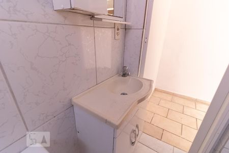 Banheiro de casa para alugar com 1 quarto, 60m² em Jardim Vergueiro, São Paulo