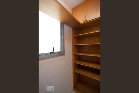 Apartamento para alugar com 67m², 2 quartos e 2 vagas Apartamento para alugar com 67m², 2 quartos e 2 vagasCloset