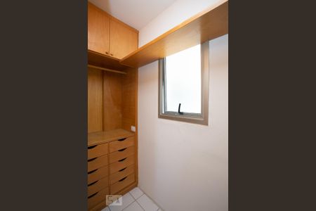 Apartamento para alugar com 67m², 2 quartos e 2 vagas Apartamento para alugar com 67m², 2 quartos e 2 vagasCloset