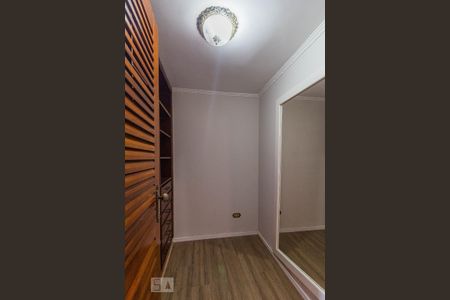 Casa à venda com 227m², 3 quartos e 4 vagasSuite - Closet