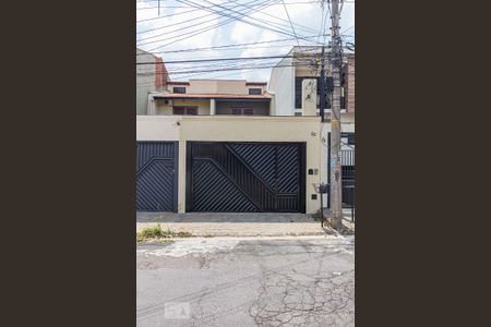 Casa à venda com 227m², 3 quartos e 4 vagasFachada 