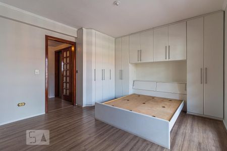 Casa à venda com 227m², 3 quartos e 4 vagasSuite