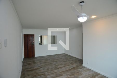 Sala de apartamento para alugar com 4 quartos, 156m² em Barra da Tijuca, Rio de Janeiro