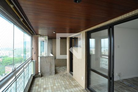 Varanda de apartamento para alugar com 4 quartos, 156m² em Barra da Tijuca, Rio de Janeiro