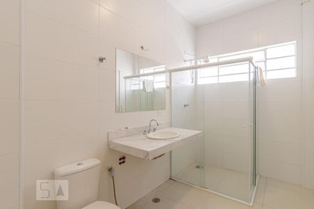 Apartamento para alugar com 240m², 3 quartos e 1 vagaBanheiro 